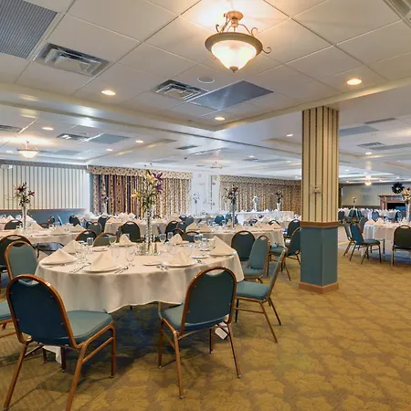 Red Roof Inn & Suites - Dekalb 