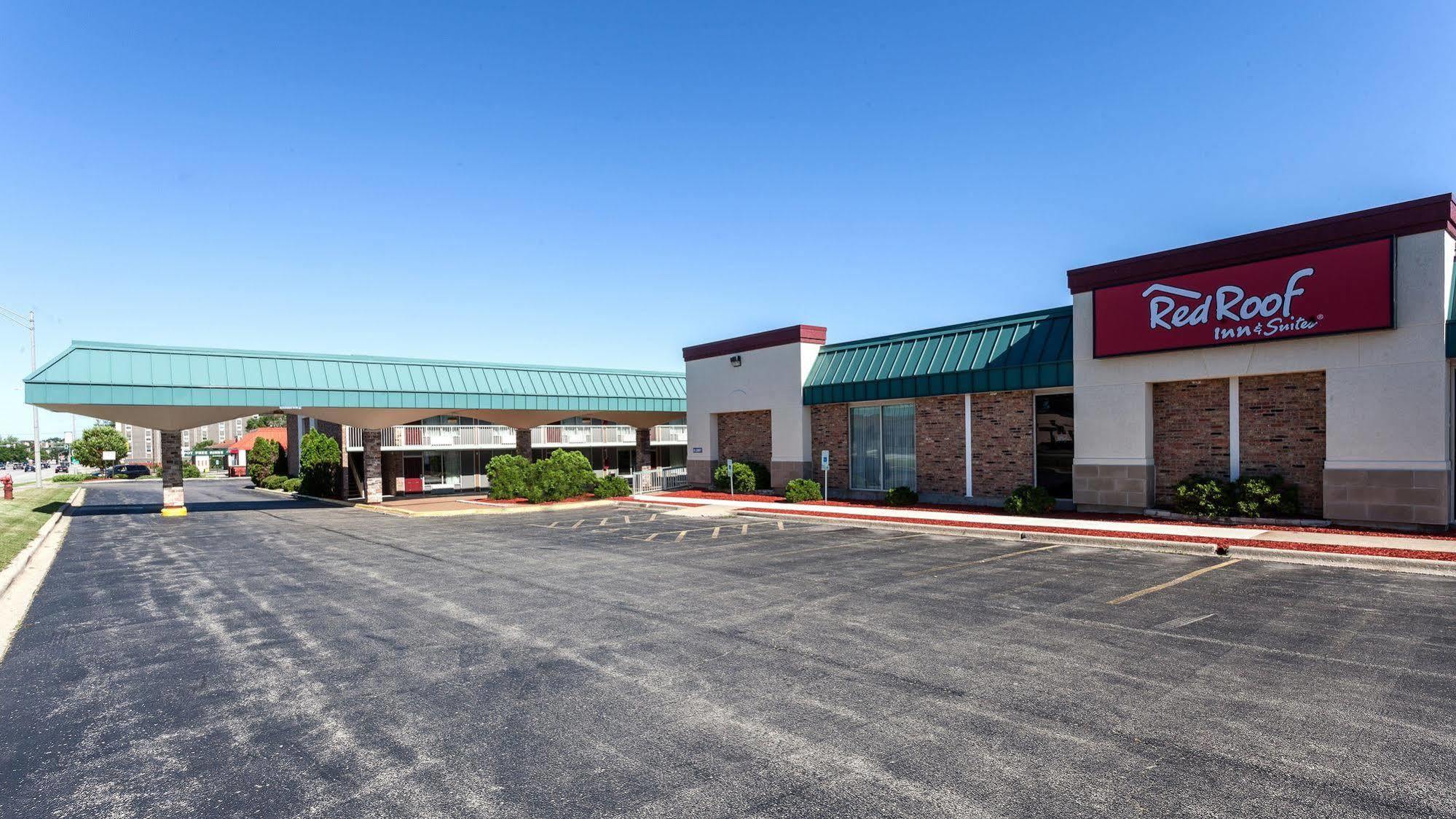 Red Roof & -